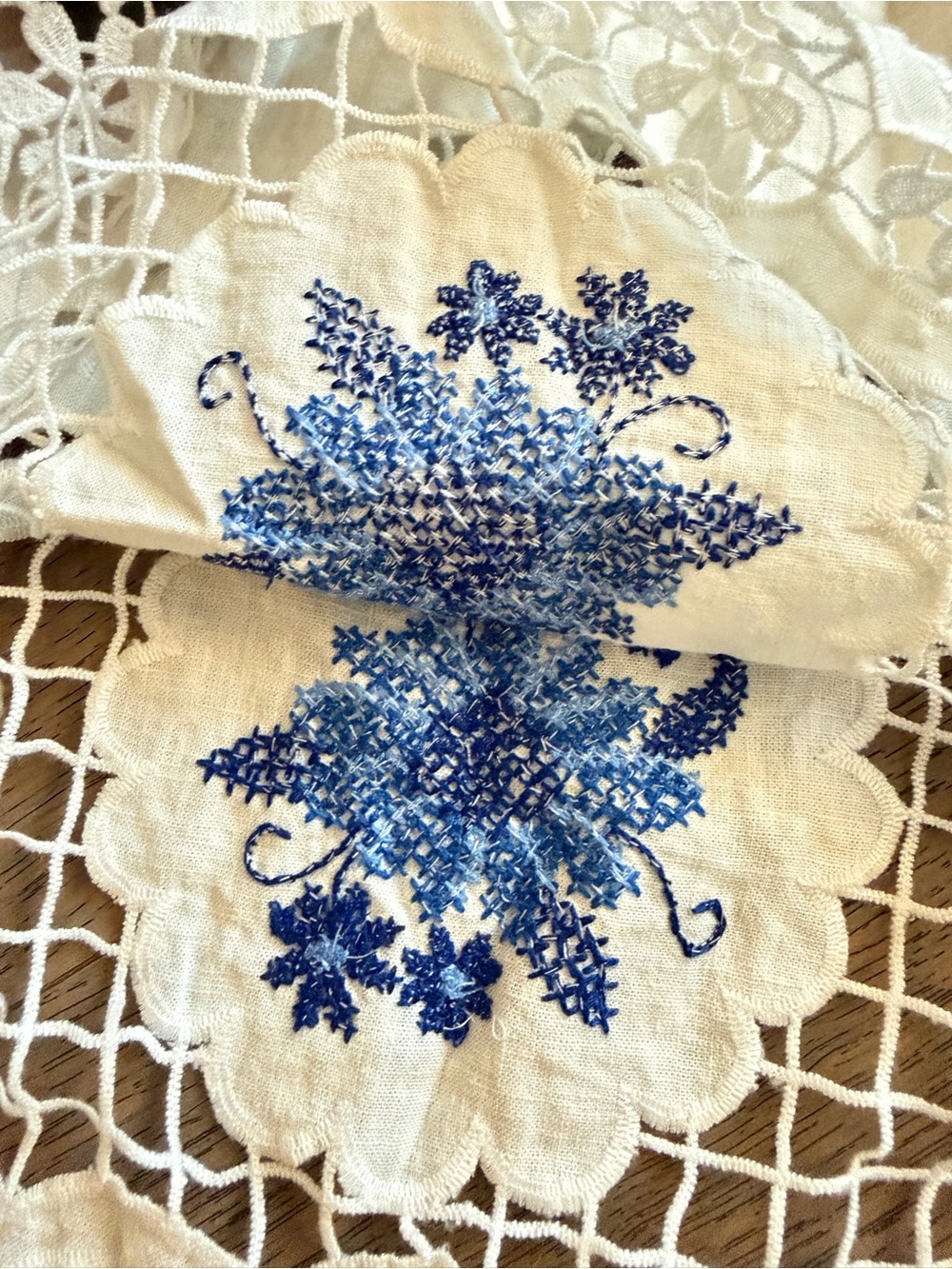 FARM Rio Daisy embroidered linen-blend gauze and lace top - Picture 9 of 12